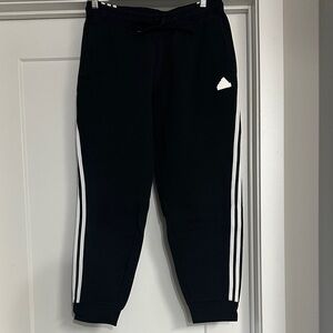 Adidas Future Icons 3-stripes regular pants